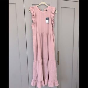 Universal Thread perfect summer pink dress!